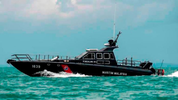 APMM tahan vesel nelayan tangkap ikan luar zon di Mersing