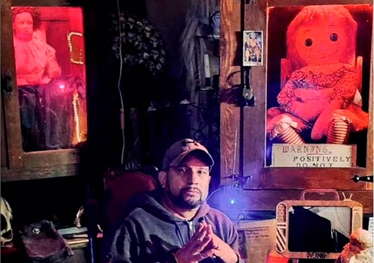 Paranormal investigator dies during Annabelle doll tour Paranormal investigator dies during Annabelle doll tour