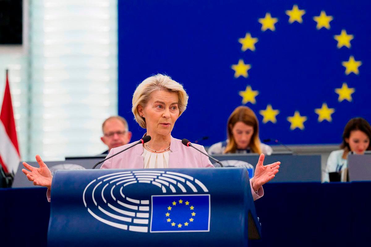EU chief slams Trump tariff threat, says 'ready' to keep working on deal EU chief slams Trump tariff threat, says 'ready' to keep working on deal