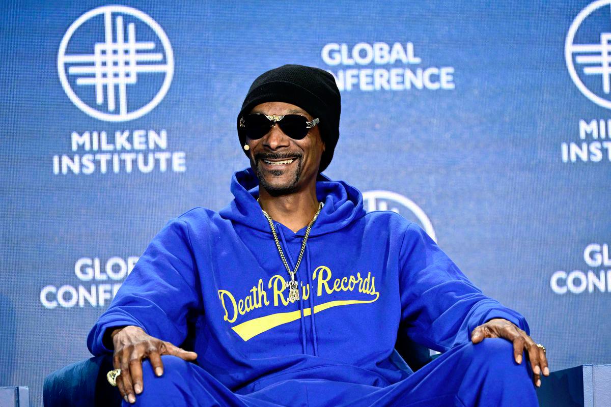 Snoop Dogg joins Swansea City as co-owner in football-rap crossover Snoop Dogg joins Swansea City as co-owner in football-rap crossover