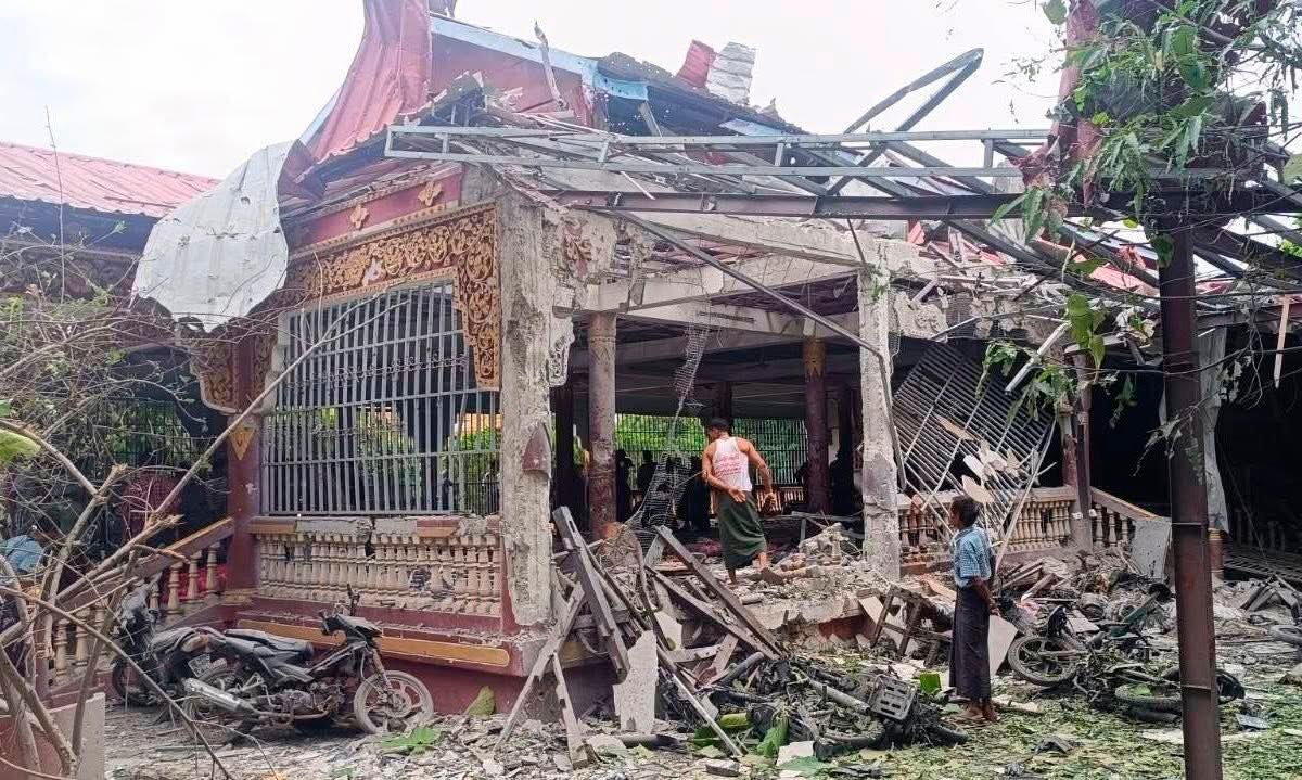 Myanmar air strike kills 20 civilians at monastery, witnesses say Myanmar air strike kills 20 civilians at monastery, witnesses say