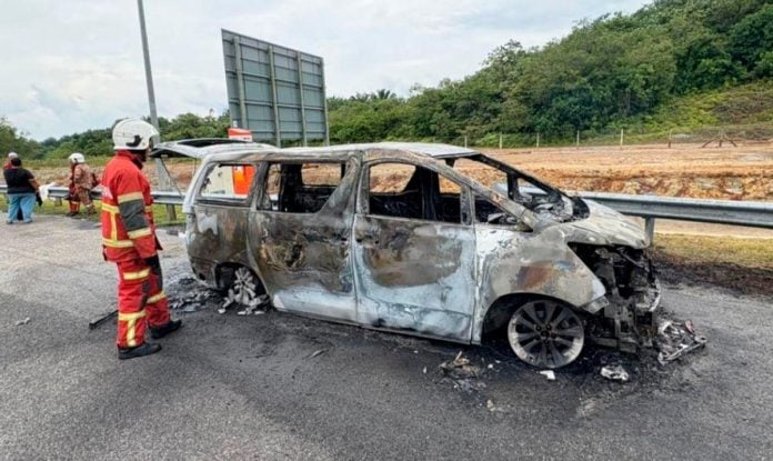 Dungun MP’s car catches fire on highway, couple unharmed