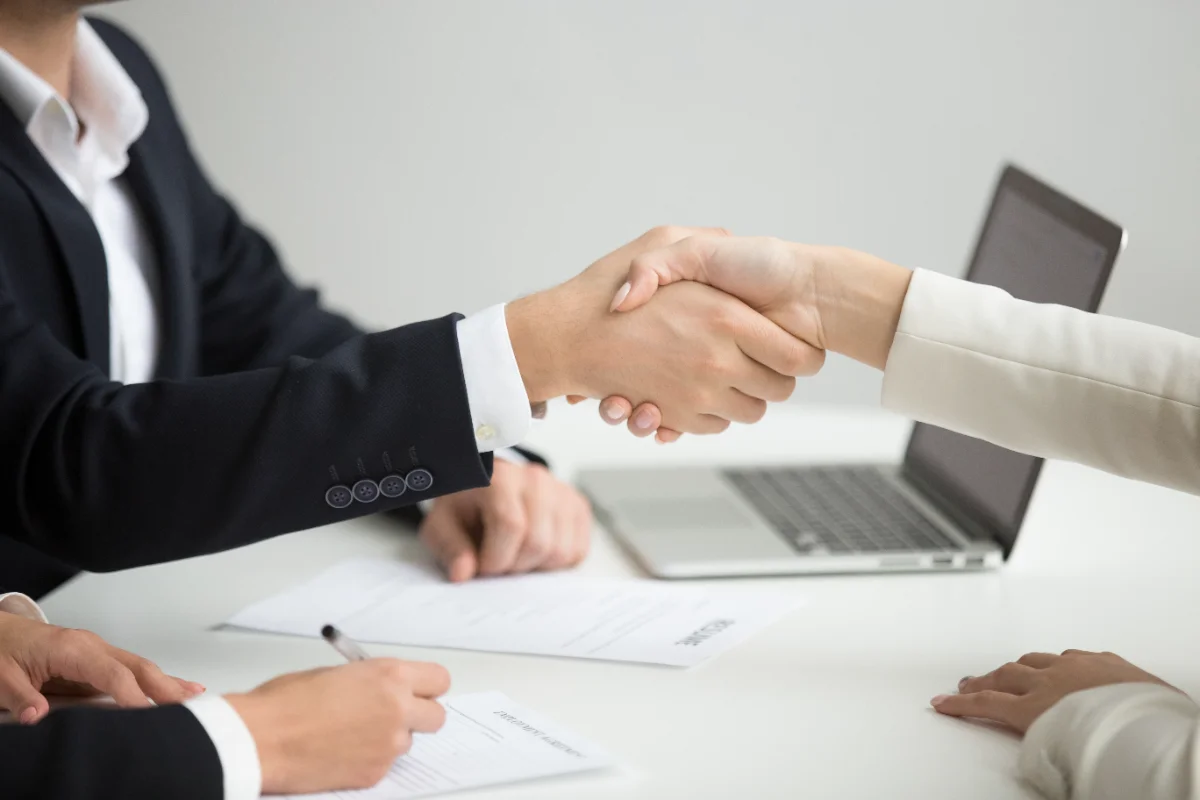 HR praises candidate who added entire company on LinkedIn — Netizens roll their eyes HR praises candidate who added entire company on LinkedIn — Netizens roll their eyes