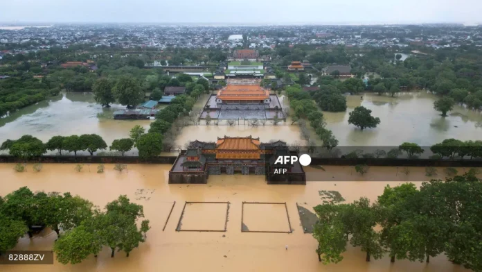 Hue sets Vietnam rainfall record with 1.7 metres in 24 hours
