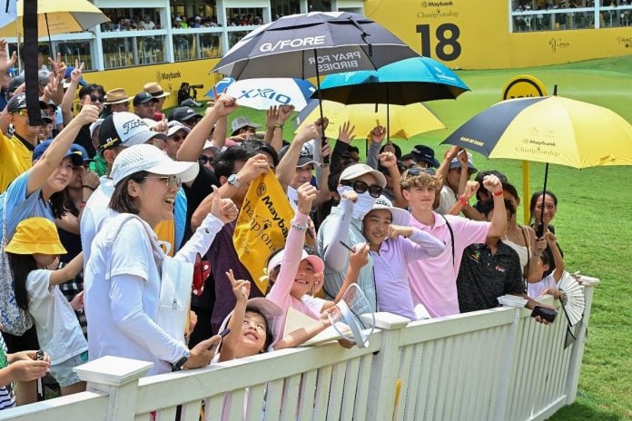 MC24 - Spectator - Maybank