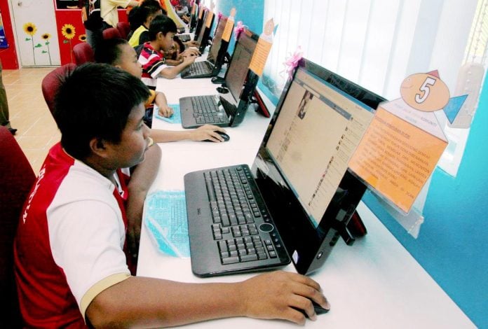 Safe internet campaign educates Perlis students on cyber safety