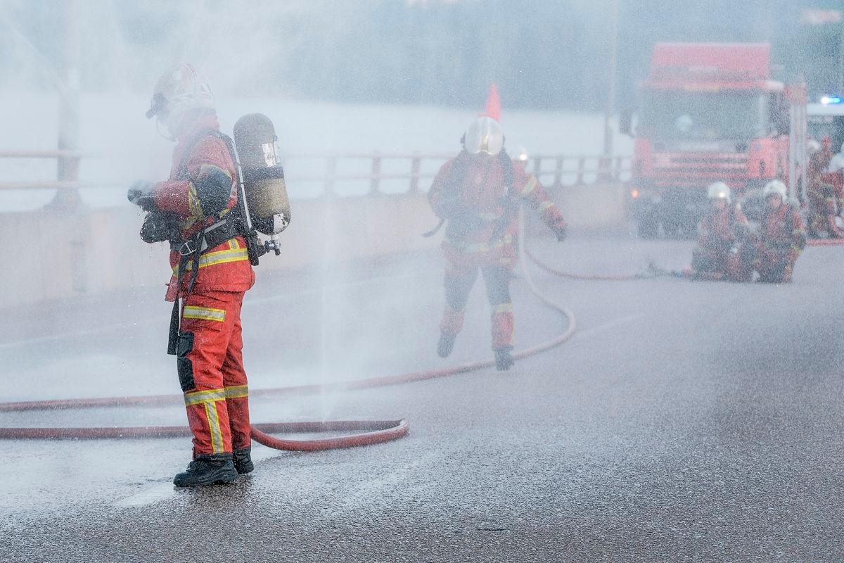 Malaysia-Singapore chemical spill drill boosts cross-border safety Malaysia-Singapore chemical spill drill boosts cross-border safety
