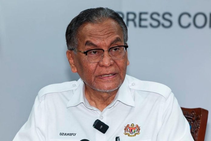 156 klinik kesihatan dilengkapi sistem digital CCMS - Dzulkefly