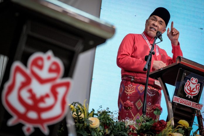 Umno to contest GE16 under BN, rejects solo path says Ahmad Zahid Umno to contest GE16 under BN, rejects solo path says Ahmad Zahid