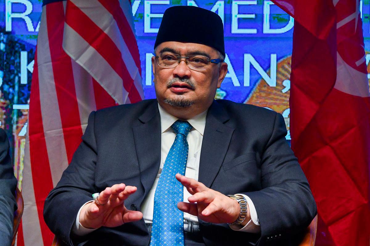 Illegal border crossings in Kelantan threaten national security Illegal border crossings in Kelantan threaten national security