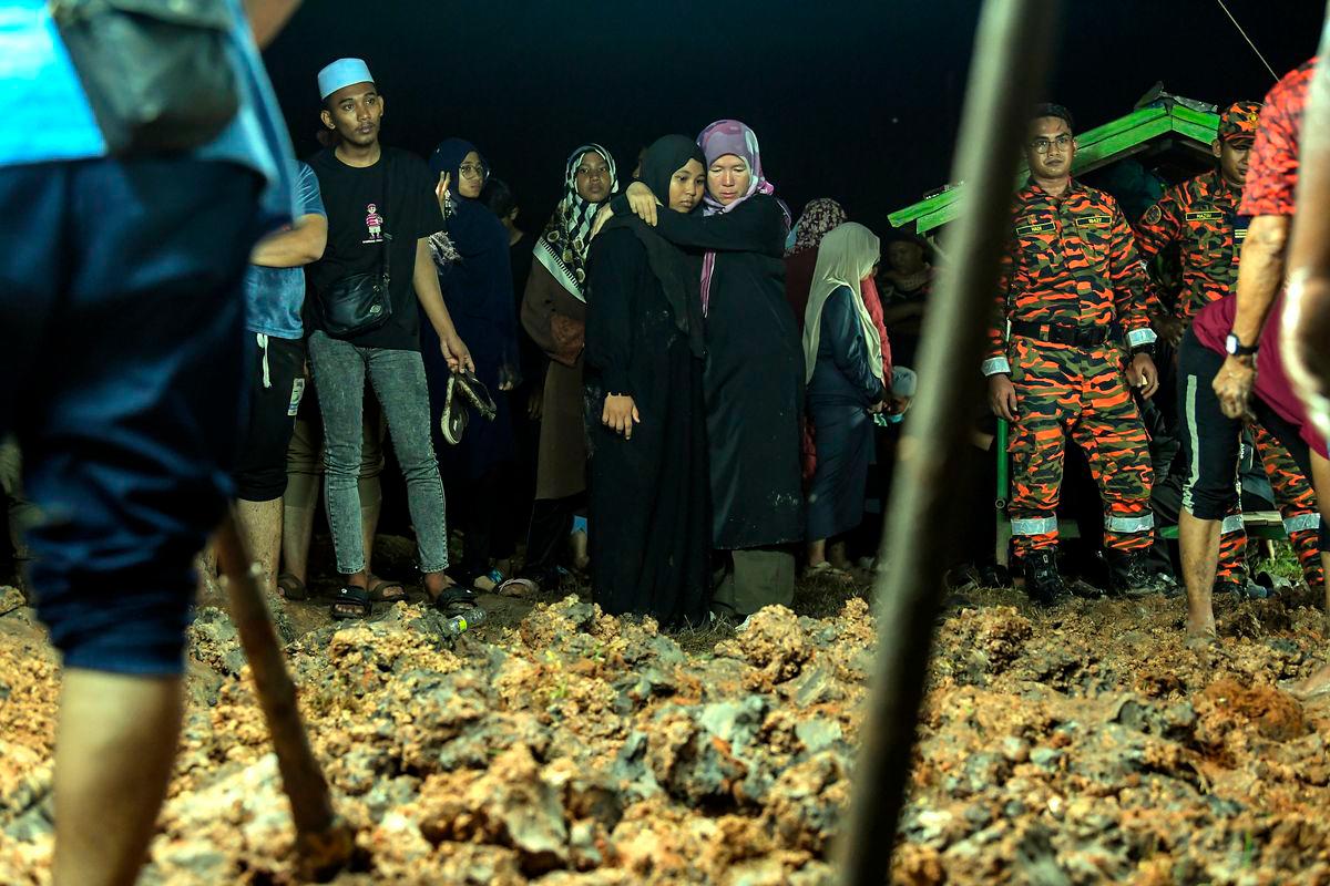 JHEAIK to monitor graves of six family members in Sungai Korok JHEAIK to monitor graves of six family members in Sungai Korok