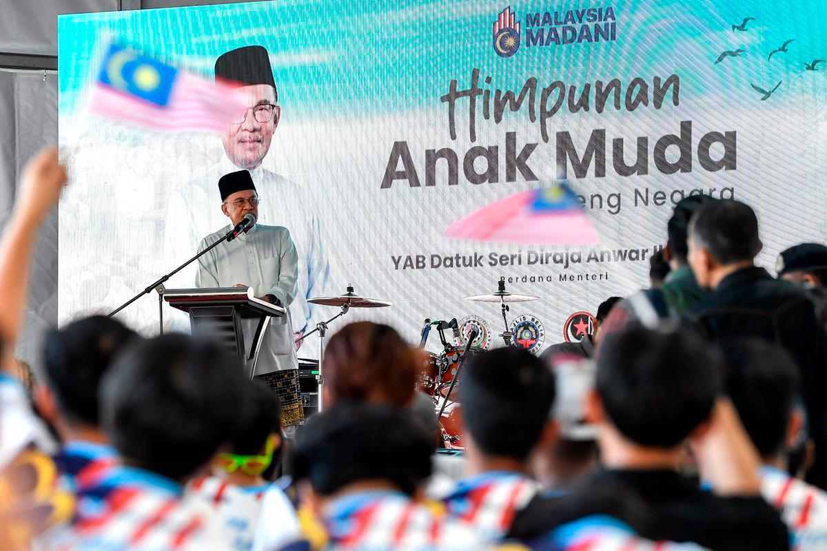 PM Anwar urges stronger border enforcement to stop drug smuggling