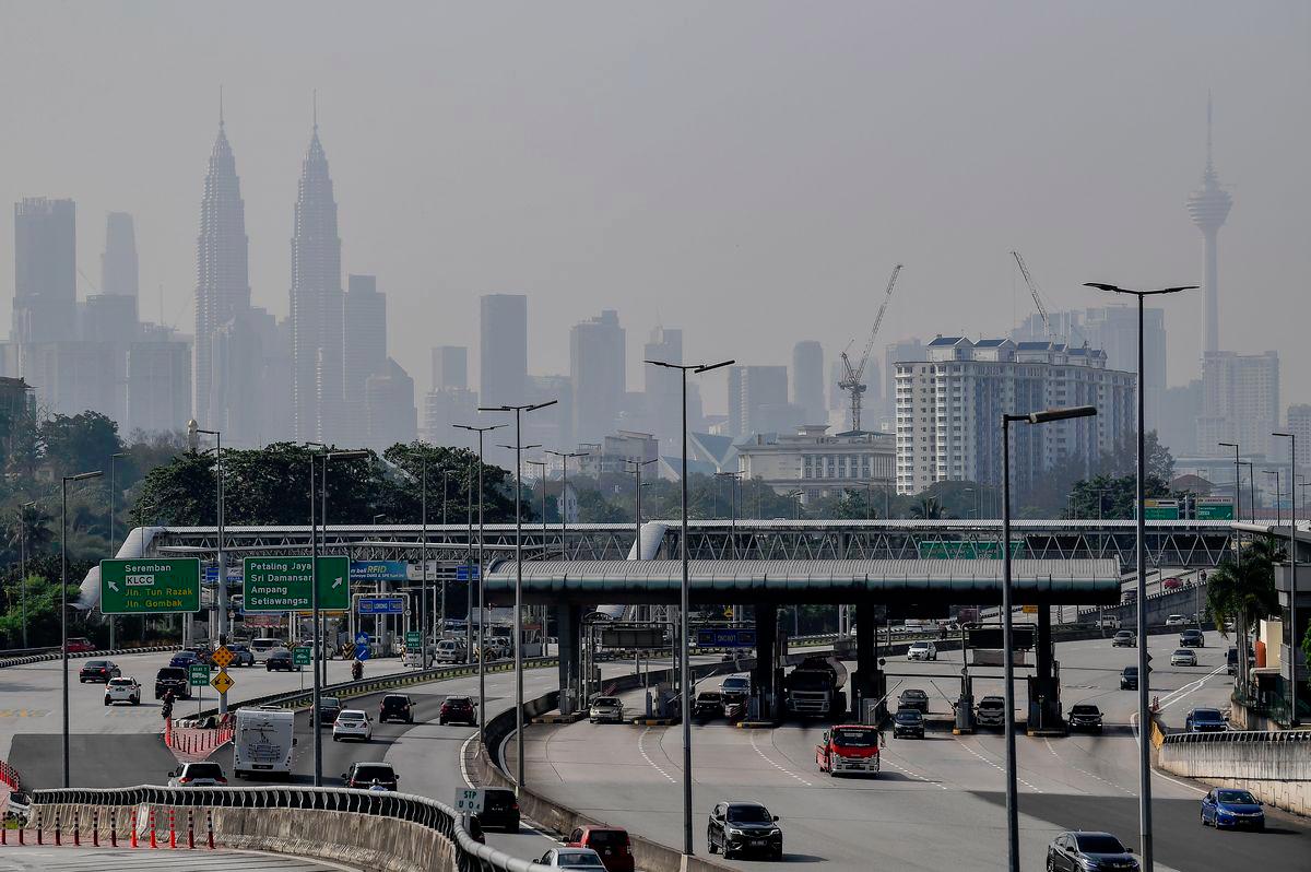 Unhealthy air quality in 4 Malaysian locations as of 10am