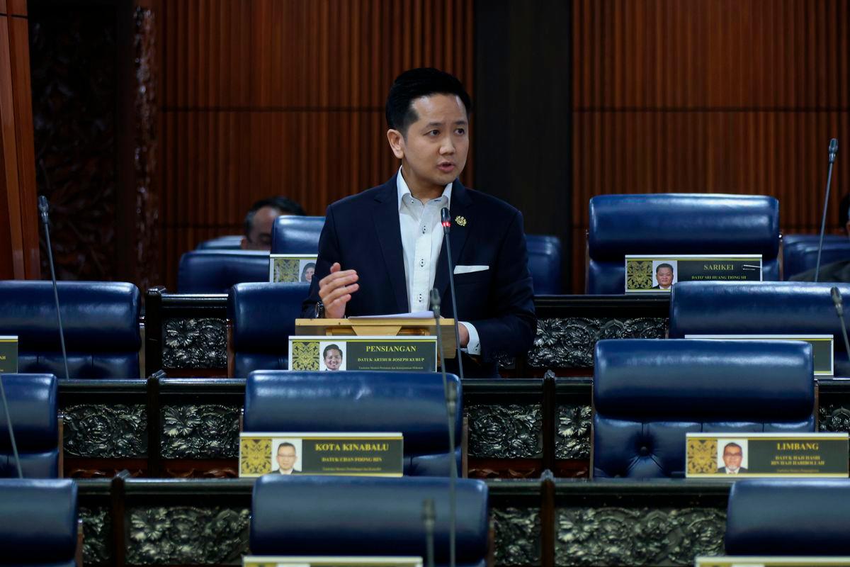 Dewan Rakyat passes Fisheries Act amendments to curb illegal fishing Dewan Rakyat passes Fisheries Act amendments to curb illegal fishing