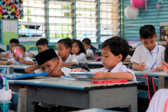 Malaysian mother alleges child punished with squats over unpaid 50 sen fine