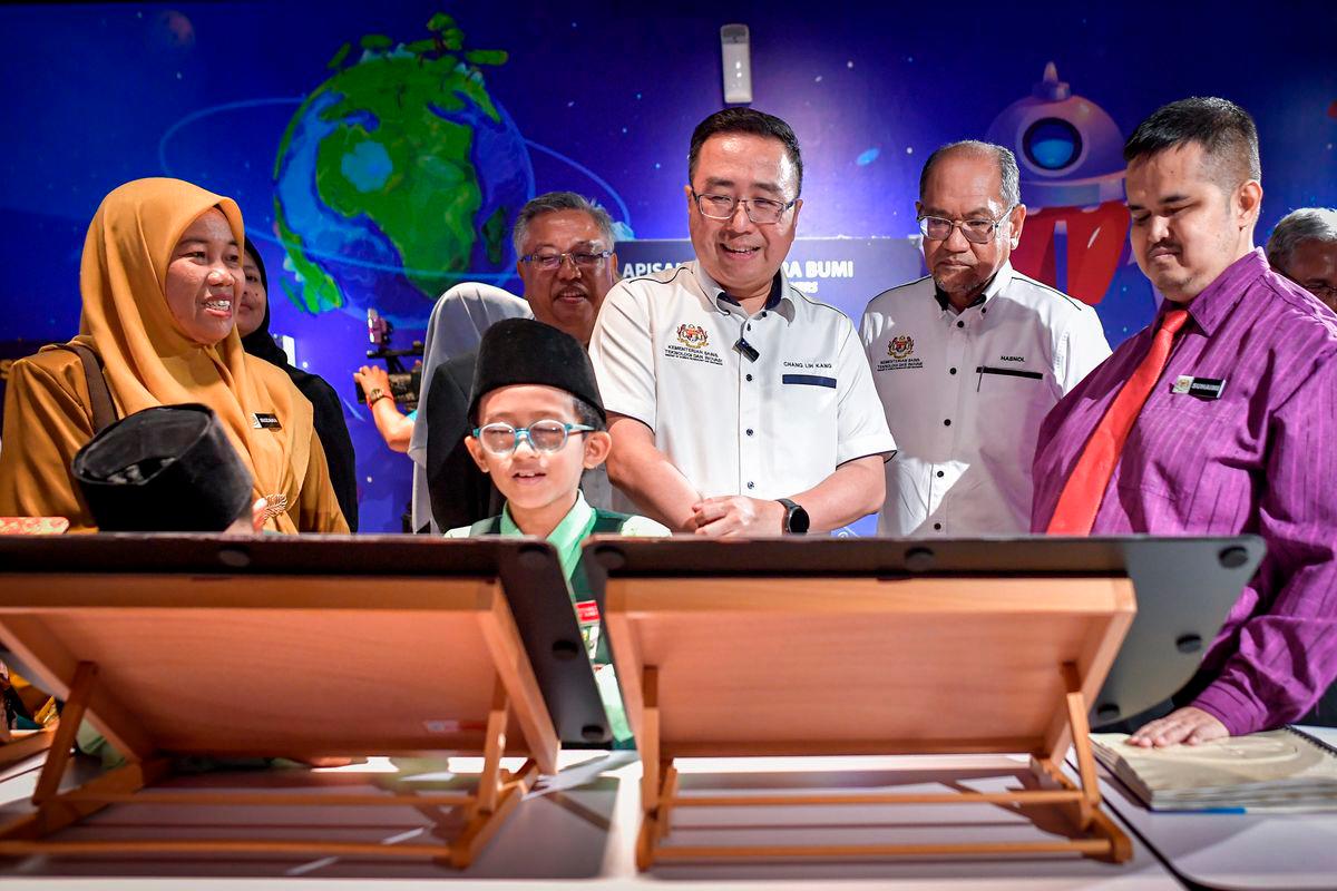 Malaysia launches astronomy module for visually impaired Malaysia launches astronomy module for visually impaired