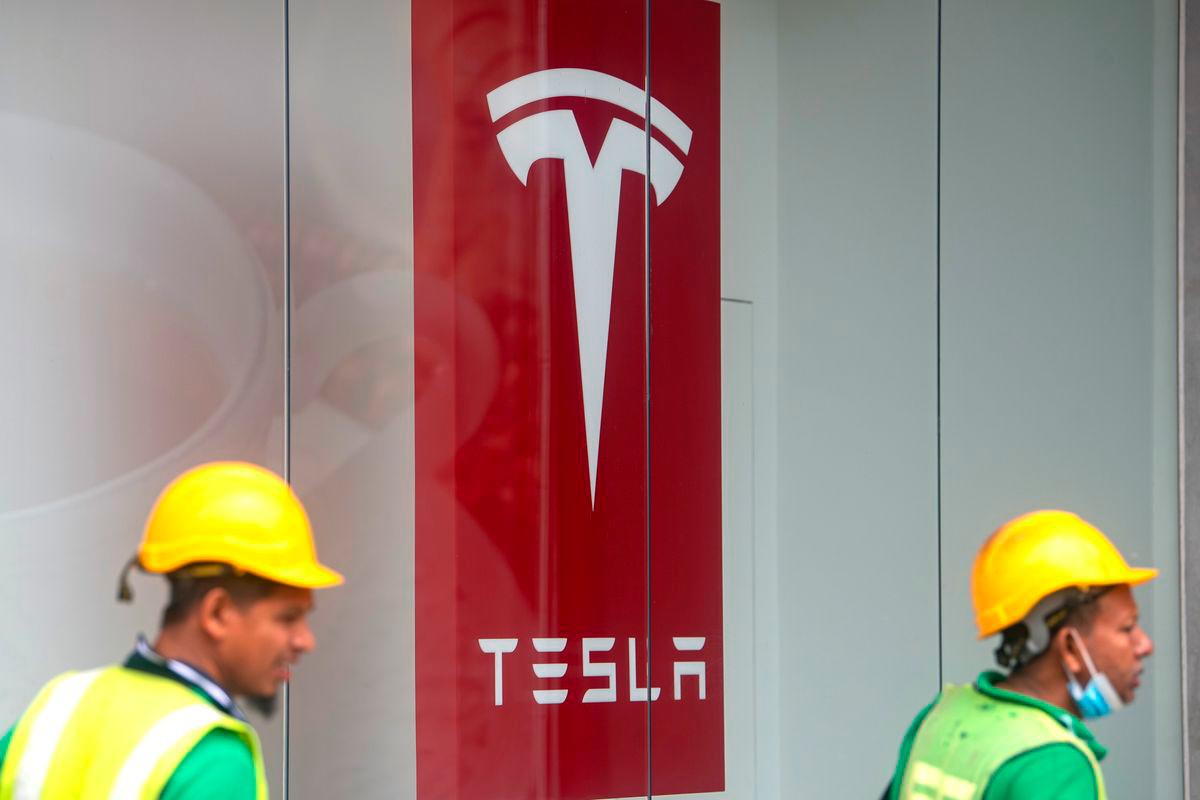 Tesla opens first India showroom in Mumbai amid EV push Tesla opens first India showroom in Mumbai amid EV push