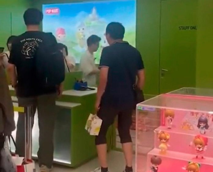 Man throws tantrum at Pop Mart after failing to get Labubu