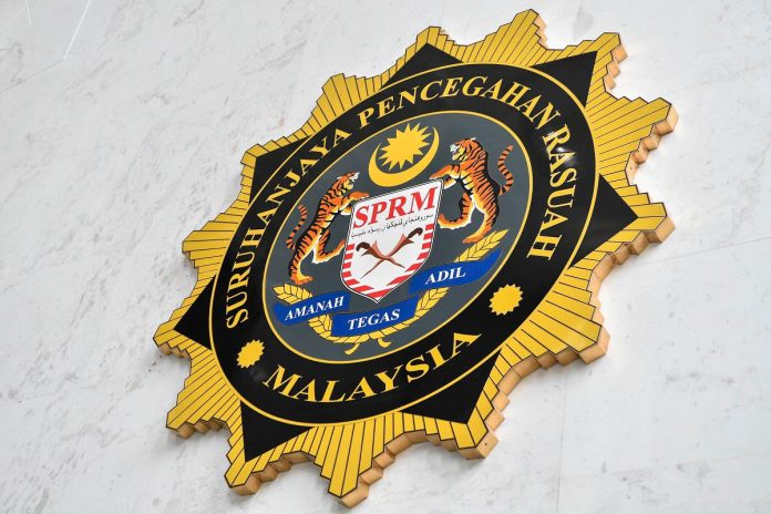 Dua pegawai kanan polis ditahan SPRM disyaki terima rasuah RM110,000