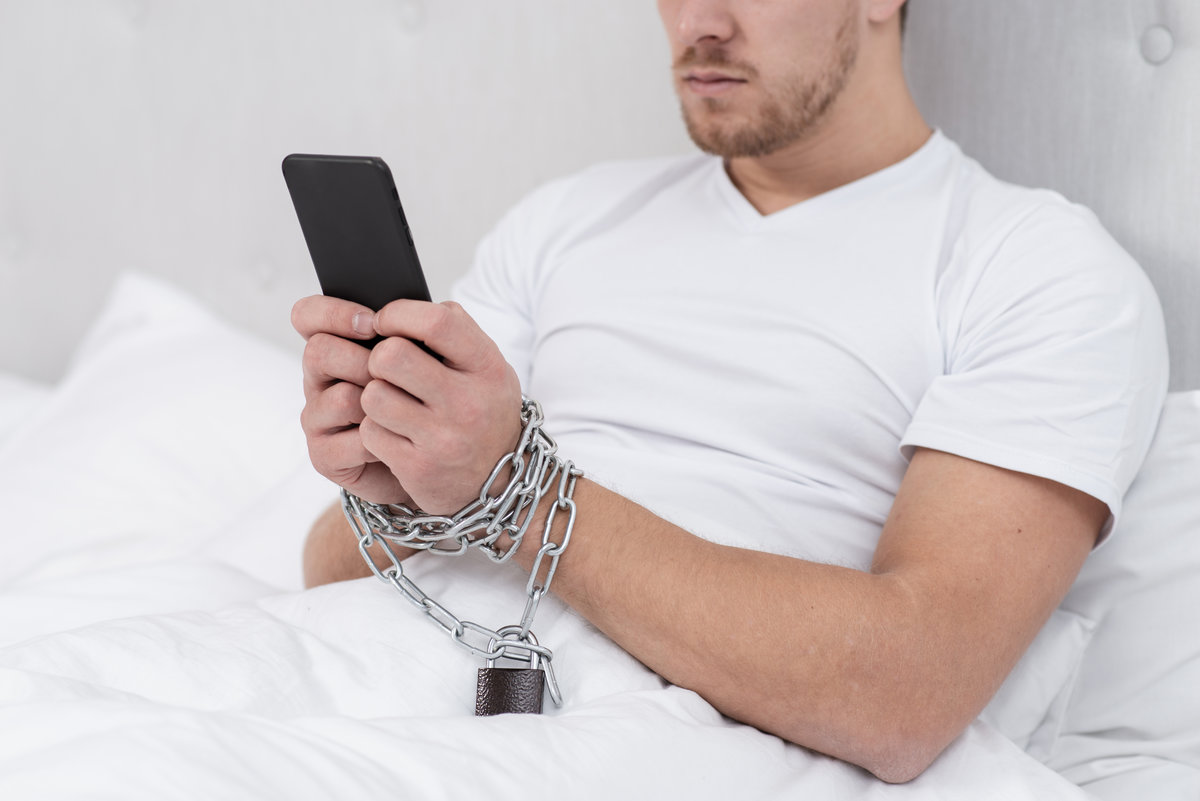 Sexually explicit material access made easy by internet, smartphones Sexually explicit material access made easy by internet, smartphones
