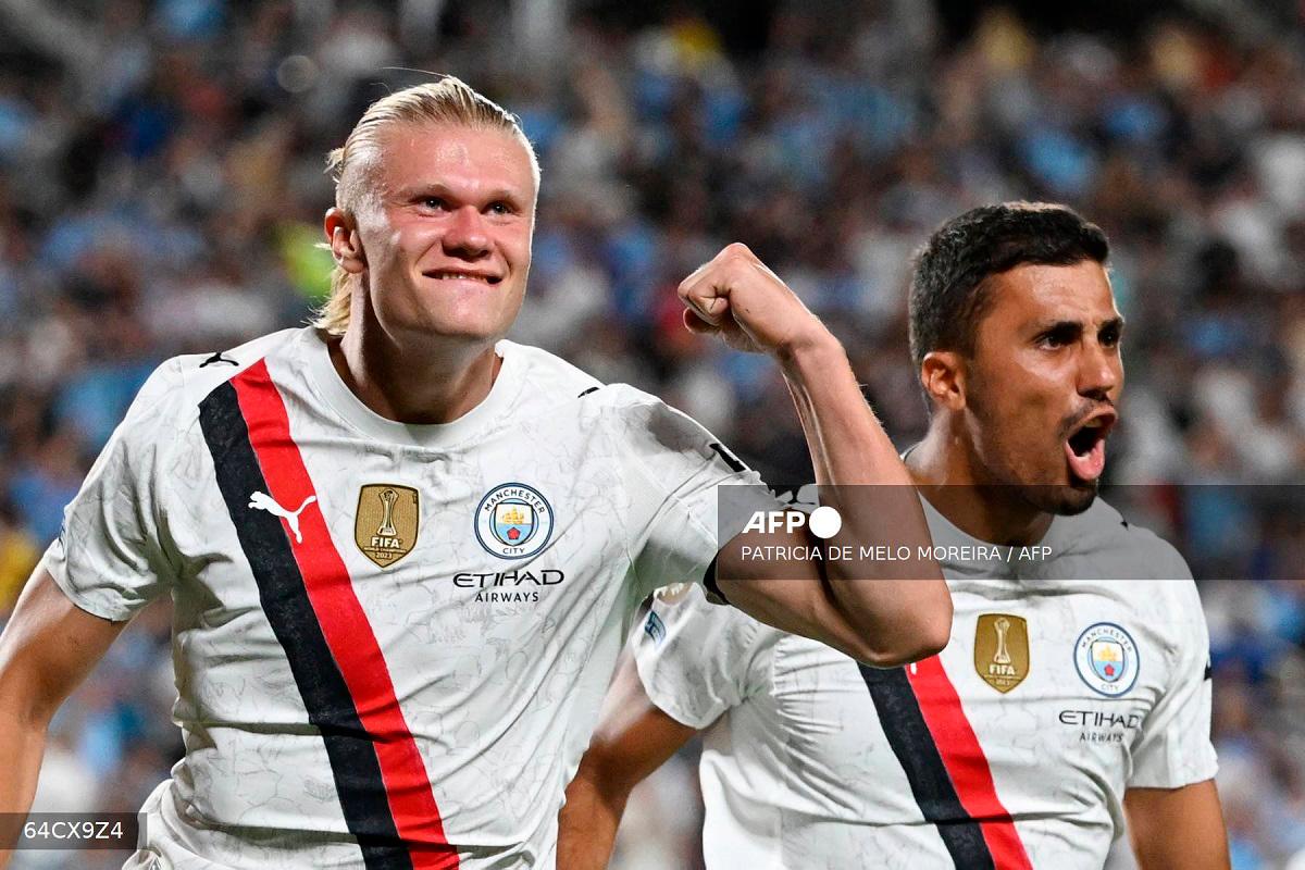 Man City sign record £1 billion Puma kit deal