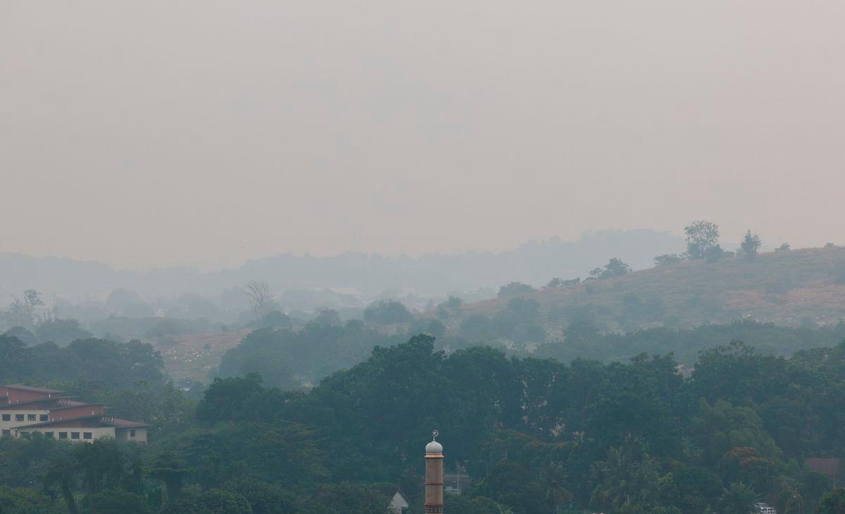 Melaka activates disaster committees as haze hits unhealthy levels Melaka activates disaster committees as haze hits unhealthy levels