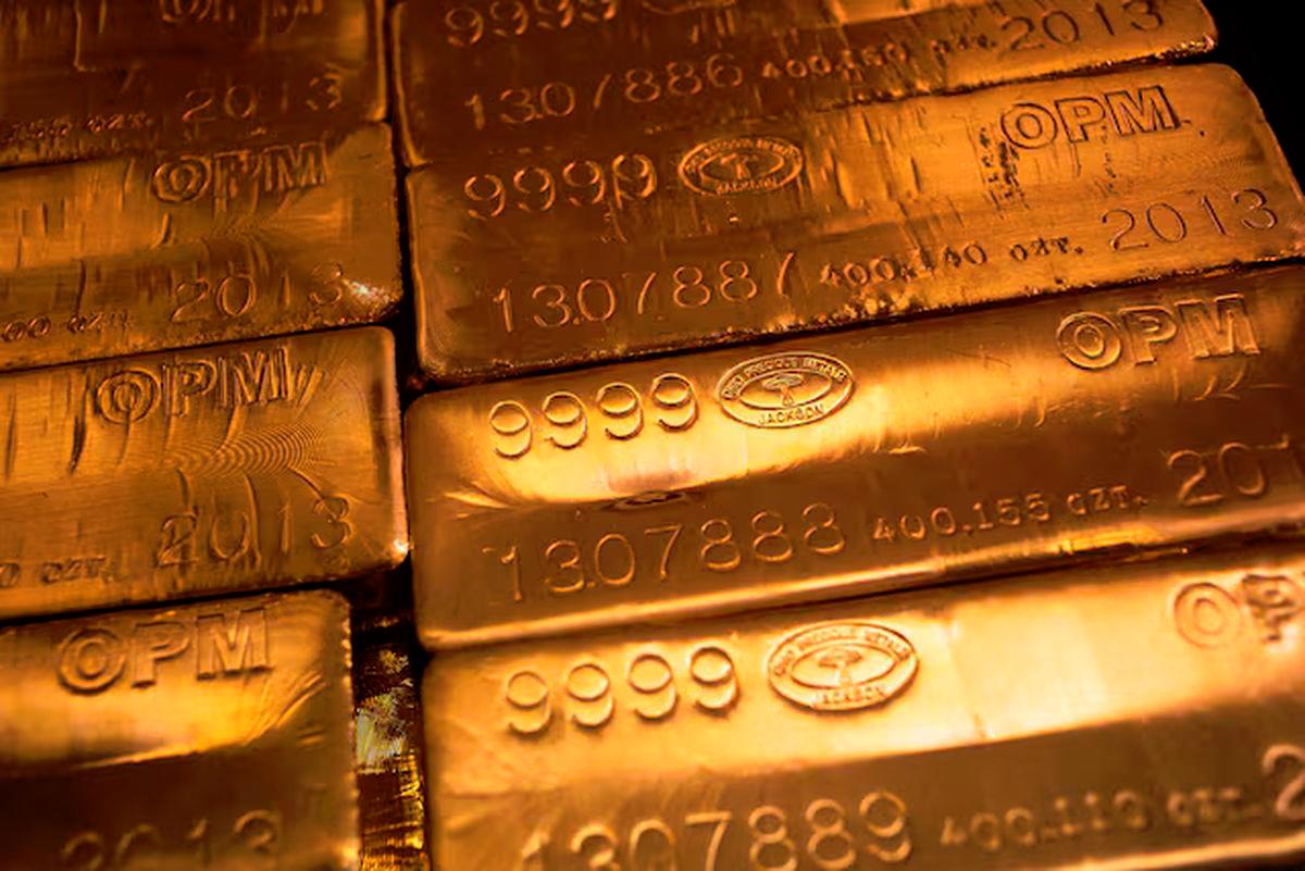 Gold prices steady near 3-week low as trade tensions ease Gold prices steady near 3-week low as trade tensions ease