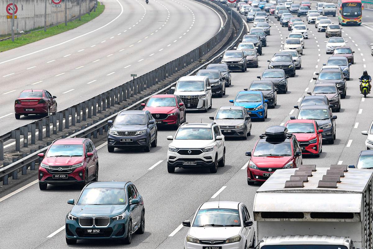 Serdang R&amp;R southbound closed for heavy vehicles until July 31
