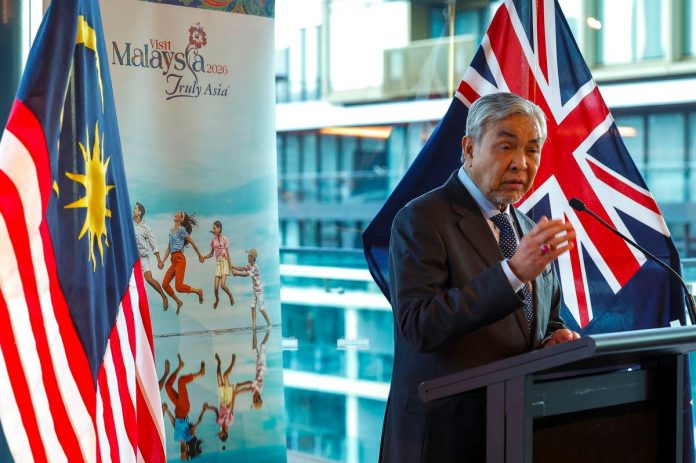 Malaysia cadang hantar lebih ramai pelajar tajaan ke NZ - TPM Ahmad Zahid