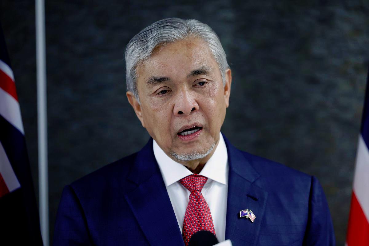 DPM Zahid visits New Zealand crisis centre to study disaster management