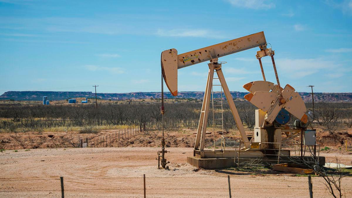 Saudi oil exports to China to rise to over two-year high in August, sources say