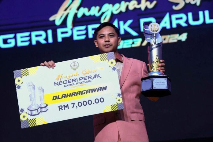 Izzat Shameer dan Li Jane dipilih olahragawan, olahragawati Perak