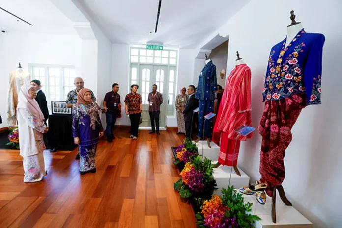 Dr Wan Azizah inspects final preparations for ASEAN spouse programme