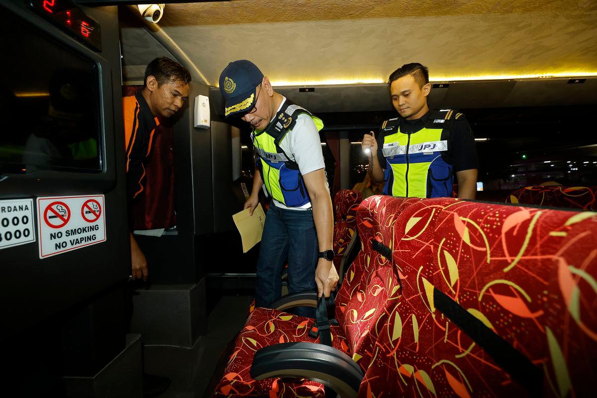High seatbelt compliance in Malaysia with only 305 summonses issued