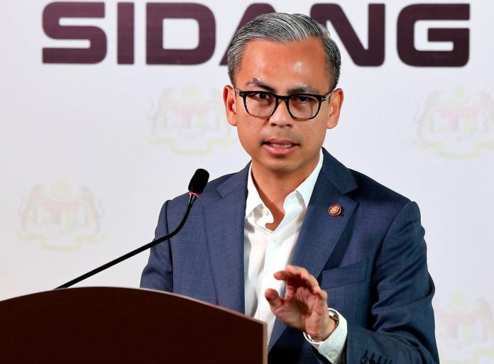 Peranan pengamal komunikasi mudahkan isu kompleks - Fahmi