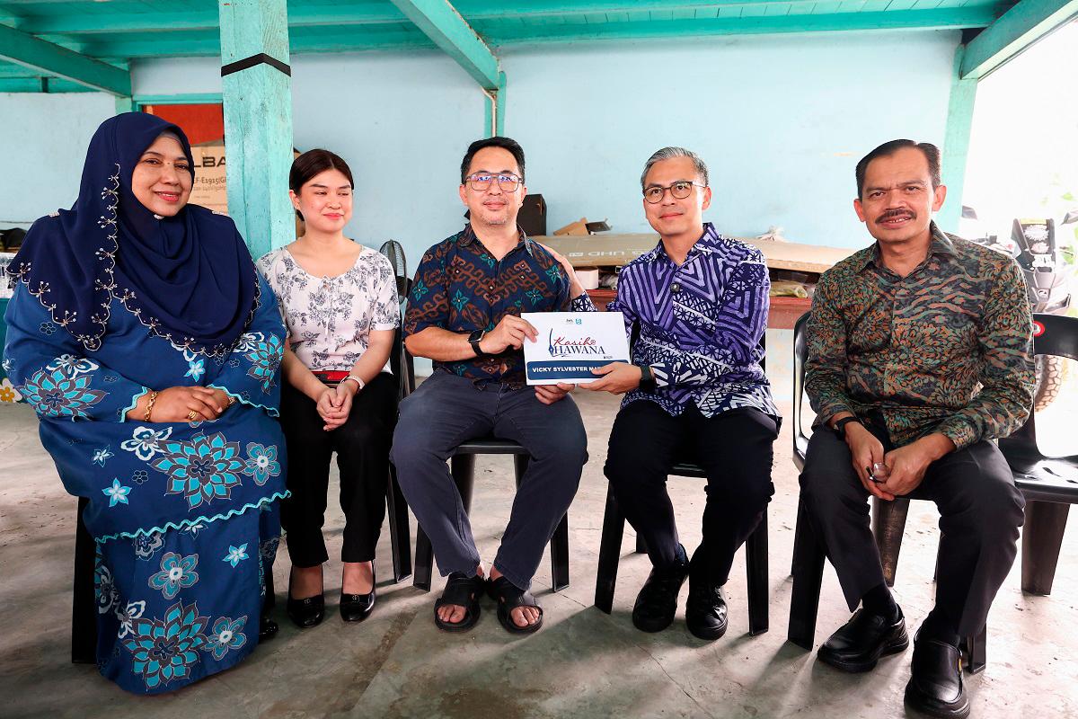 463 media practitioners receive aid from Tabung Kasih@HAWANA 463 media practitioners receive aid from Tabung Kasih@HAWANA
