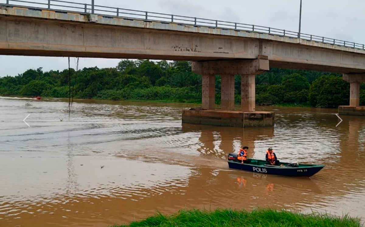 Elderly man feared fallen into Sungai Muar from bridge in Tangkak