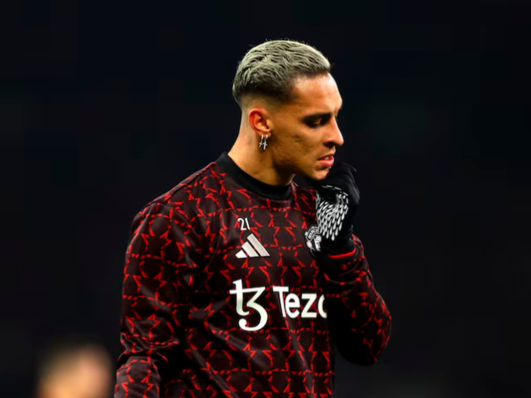 Antony joins Real Betis in €25 million deal from Manchester United Antony joins Real Betis in €25 million deal from Manchester United