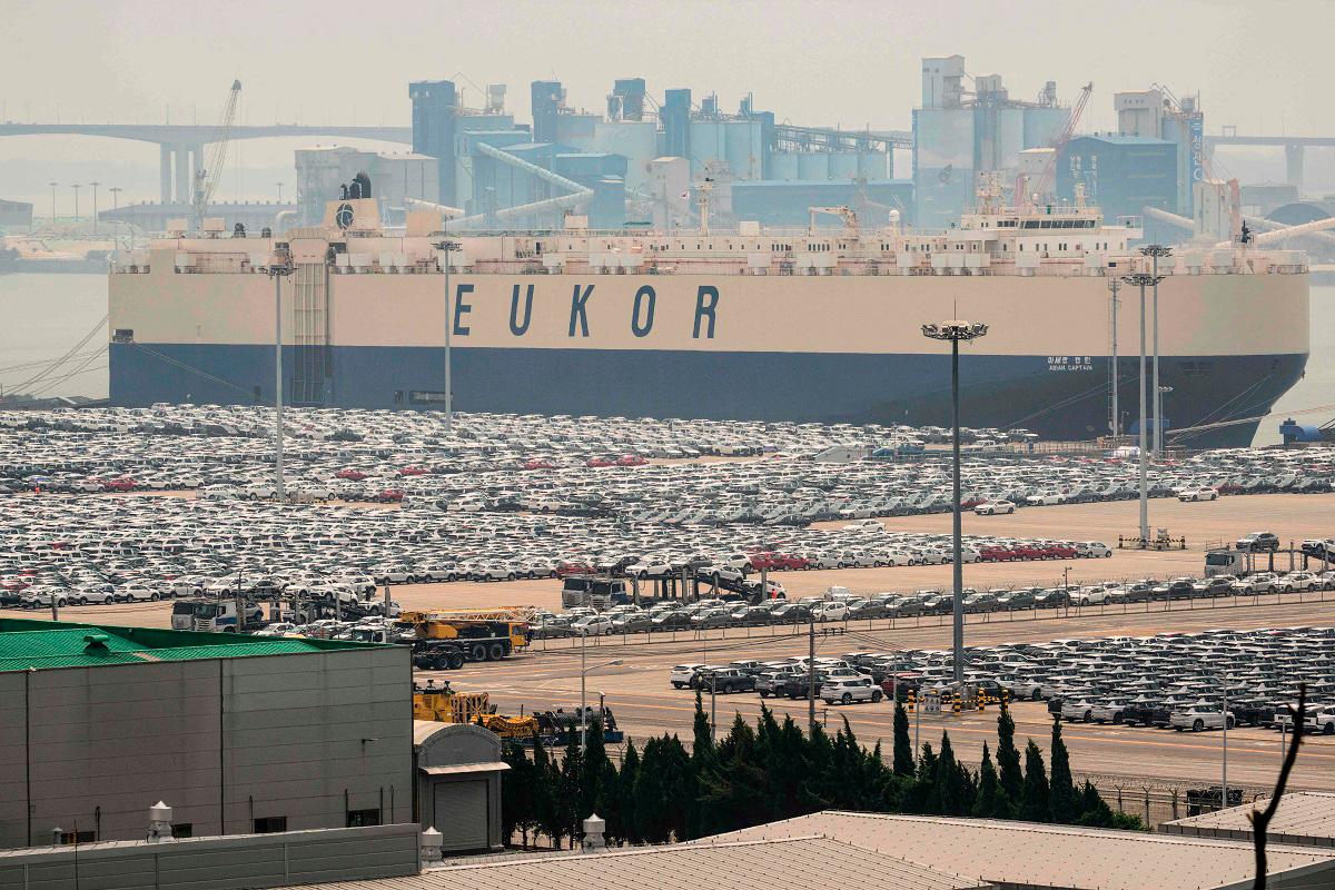 Trump signals flexibility on new tariff deadline amid trade tensions Trump signals flexibility on new tariff deadline amid trade tensions