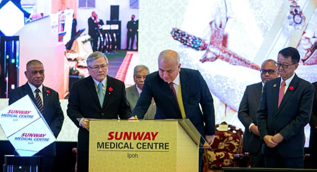 Sultan Nazrin officiates Sunway Medical Centre Ipoh
