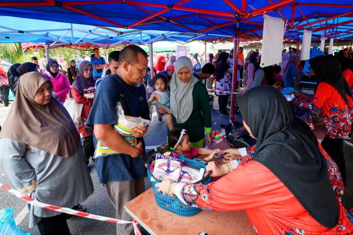RMK13 perkenal pelan tindakan sara hidup baharu, fokus stabilkan harga RMK13 perkenal pelan tindakan sara hidup baharu, fokus stabilkan harga
