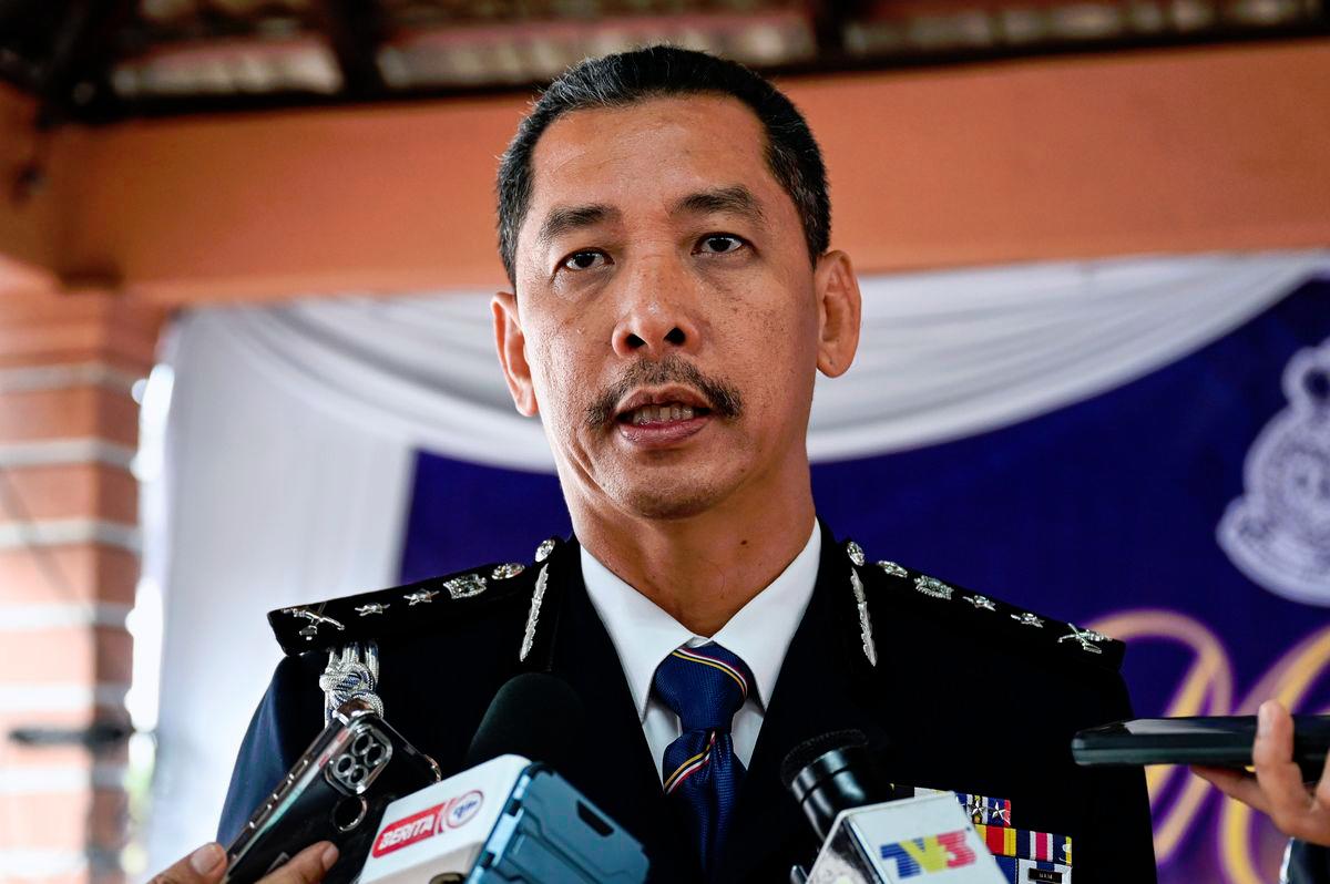 Police hunt reckless ‘basikal lajak’ teens after viral bridge stunt Police hunt reckless ‘basikal lajak’ teens after viral bridge stunt