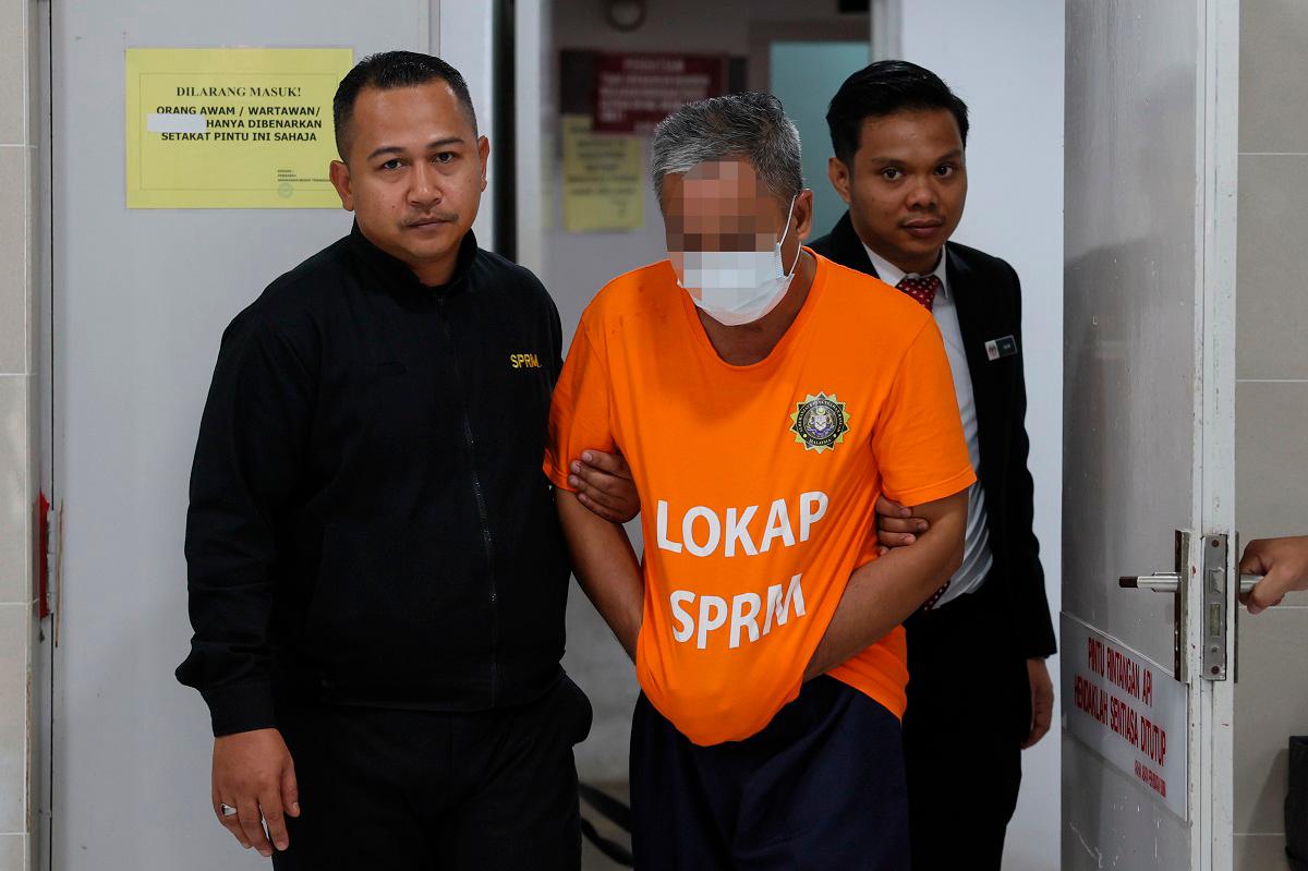 State civil servant remanded for alleged abuse of power in land misappropriation