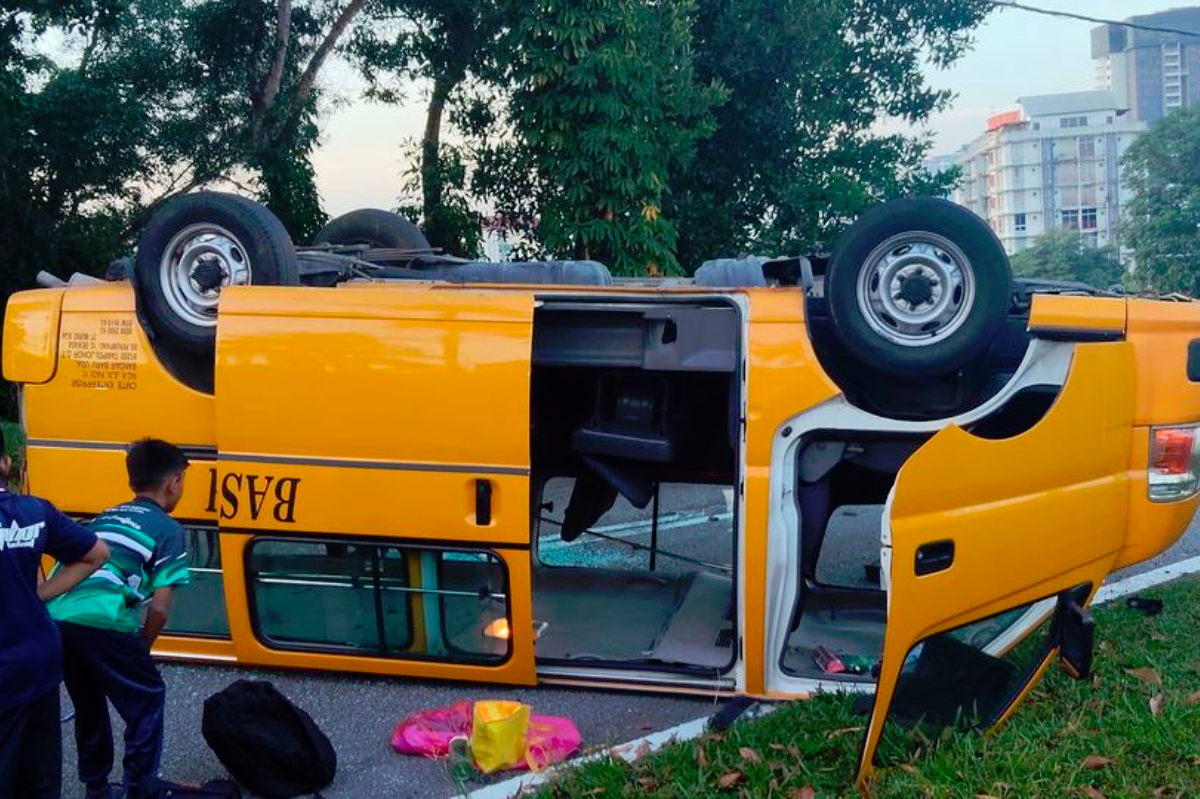 10 schoolchildren injured after van overturns in Johor Bahru 10 schoolchildren injured after van overturns in Johor Bahru