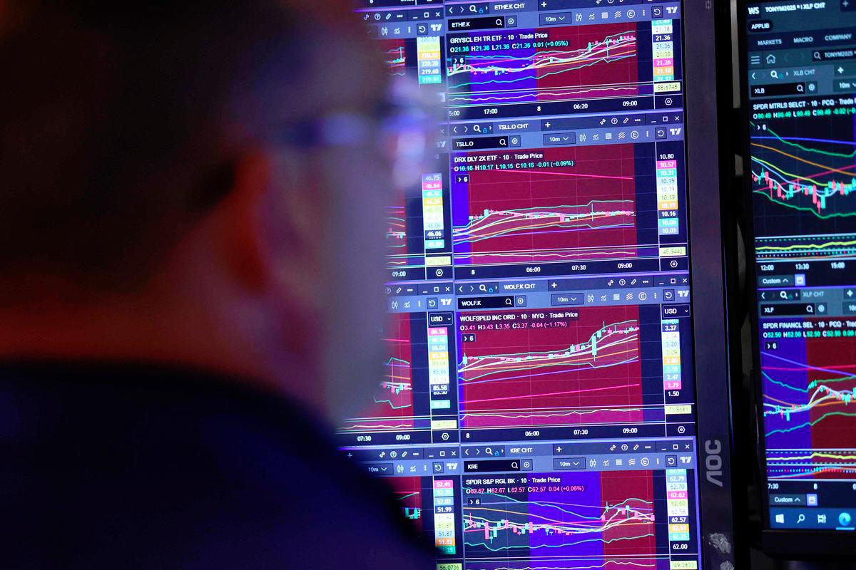 Australian shares rise as banks and miners gain amid Trump tariffs