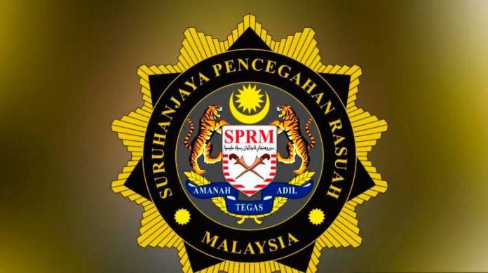 Rasuah projek pembinaan pusat data: suspek utama bakar wang hampir RM1 juta - SPRM