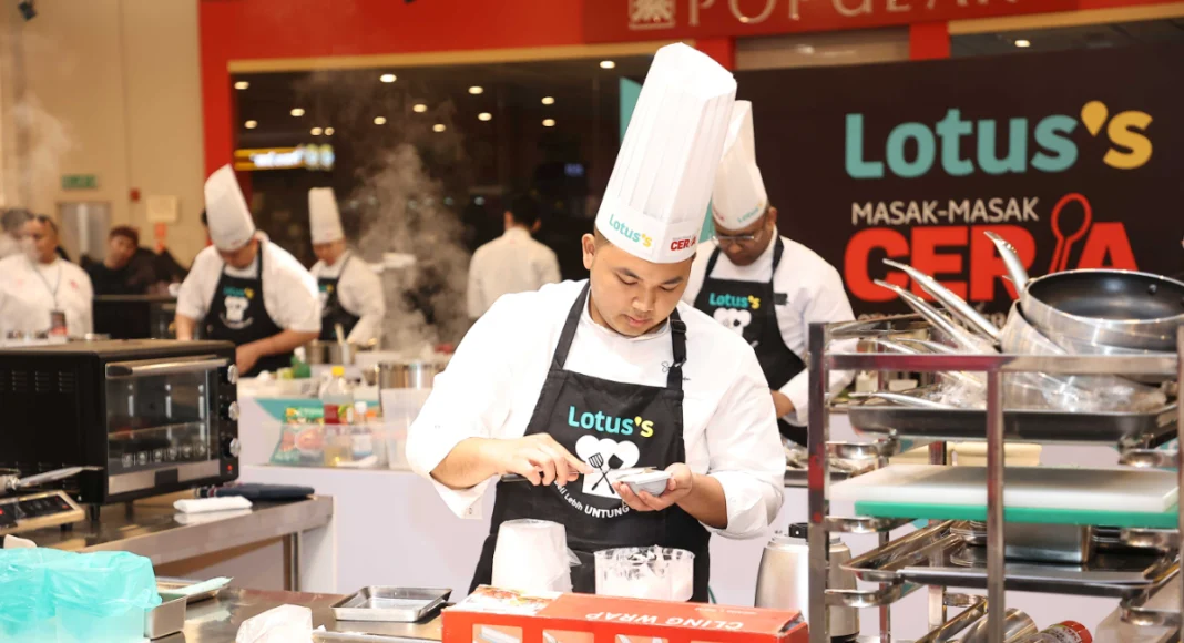 The champion of Lotus’s Masak-Masak Ceria Professional category - Muhammad Syafiq Syahmi in action for his winning dish.