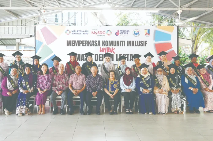 200 women complete development course