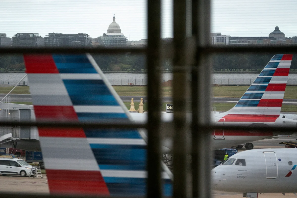 US air traffic controller shortages cause widespread flight delays