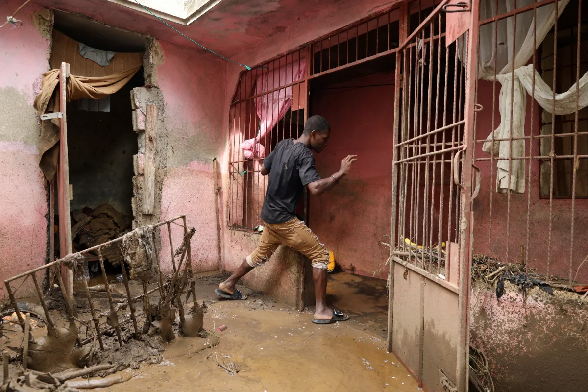 Cuba rescues residents stranded by Hurricane Melissa floodwaters Cuba rescues residents stranded by Hurricane Melissa floodwaters